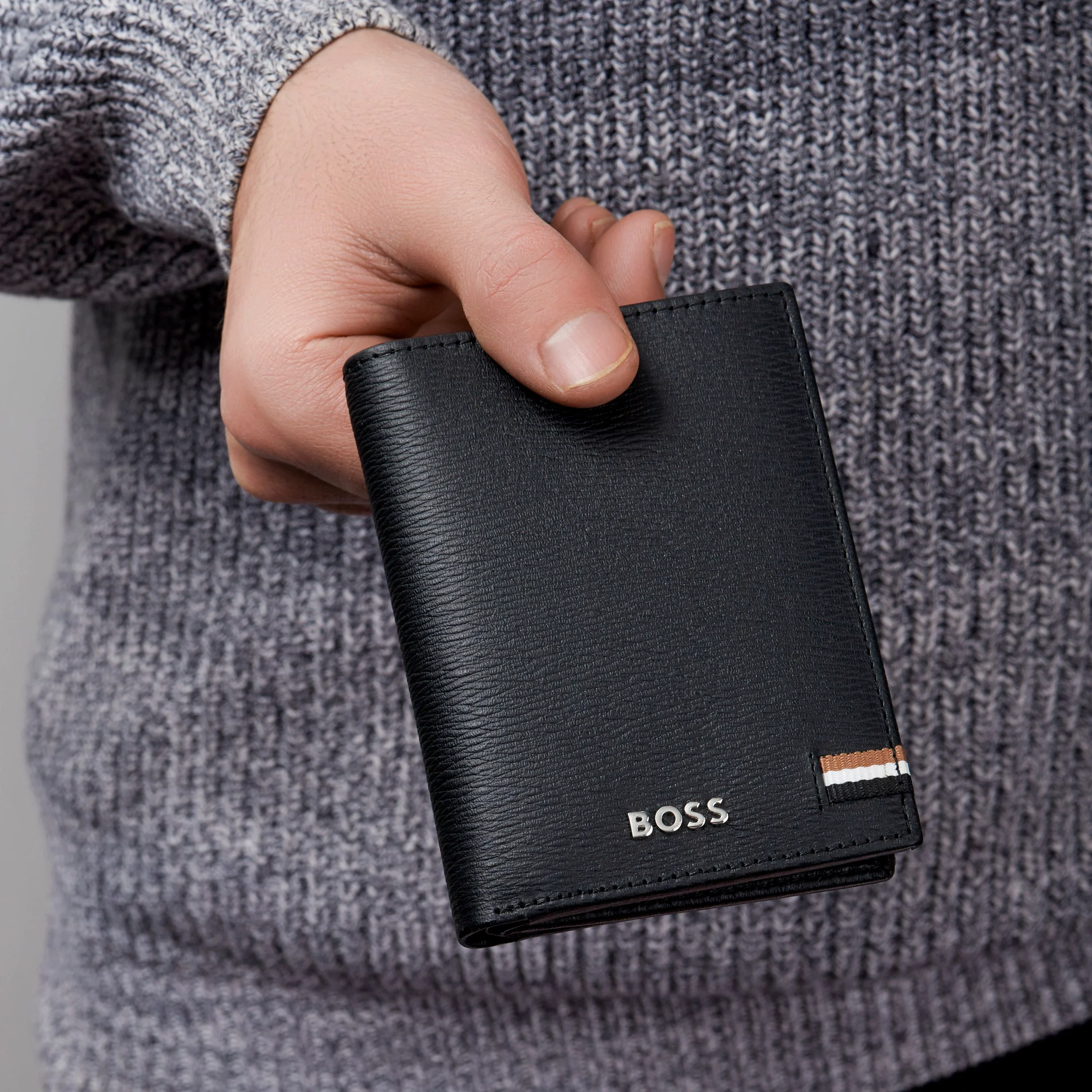 Картхолдер Hugo Boss Iconic HLF421A черный купить,69000