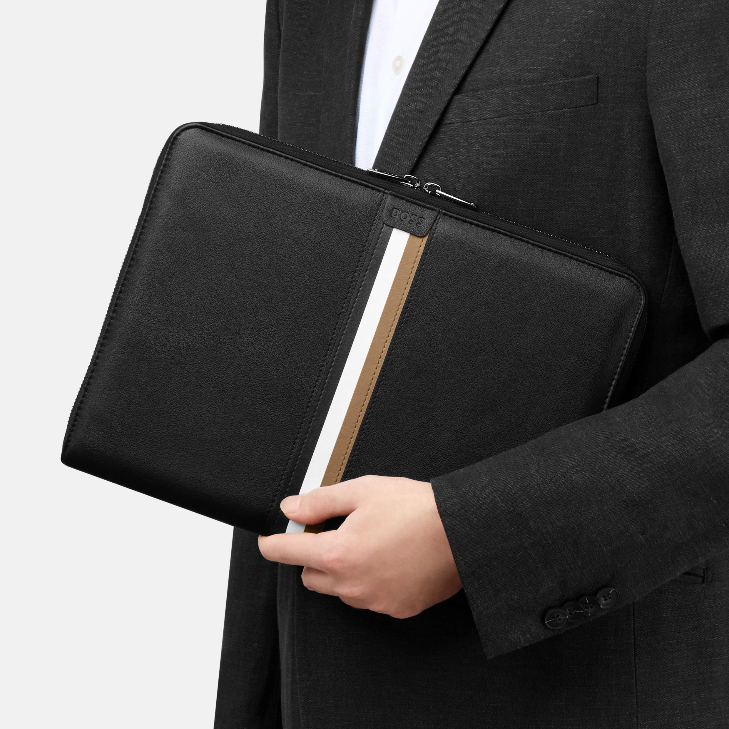 Папка для документов Hugo Boss Iconic HTA521A A4 черная купить,98000