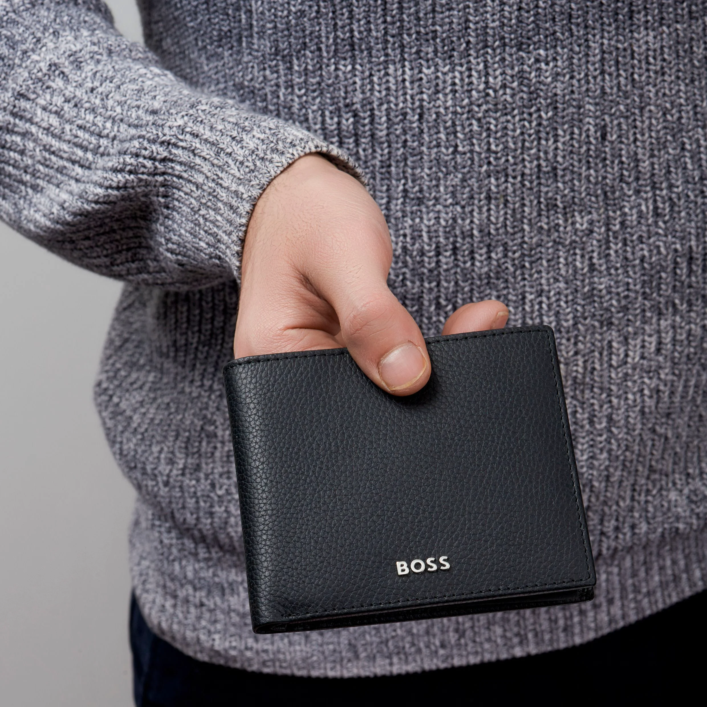 Портмоне Hugo Boss Classic Grained HLY416A с клапаном черное купить,89000