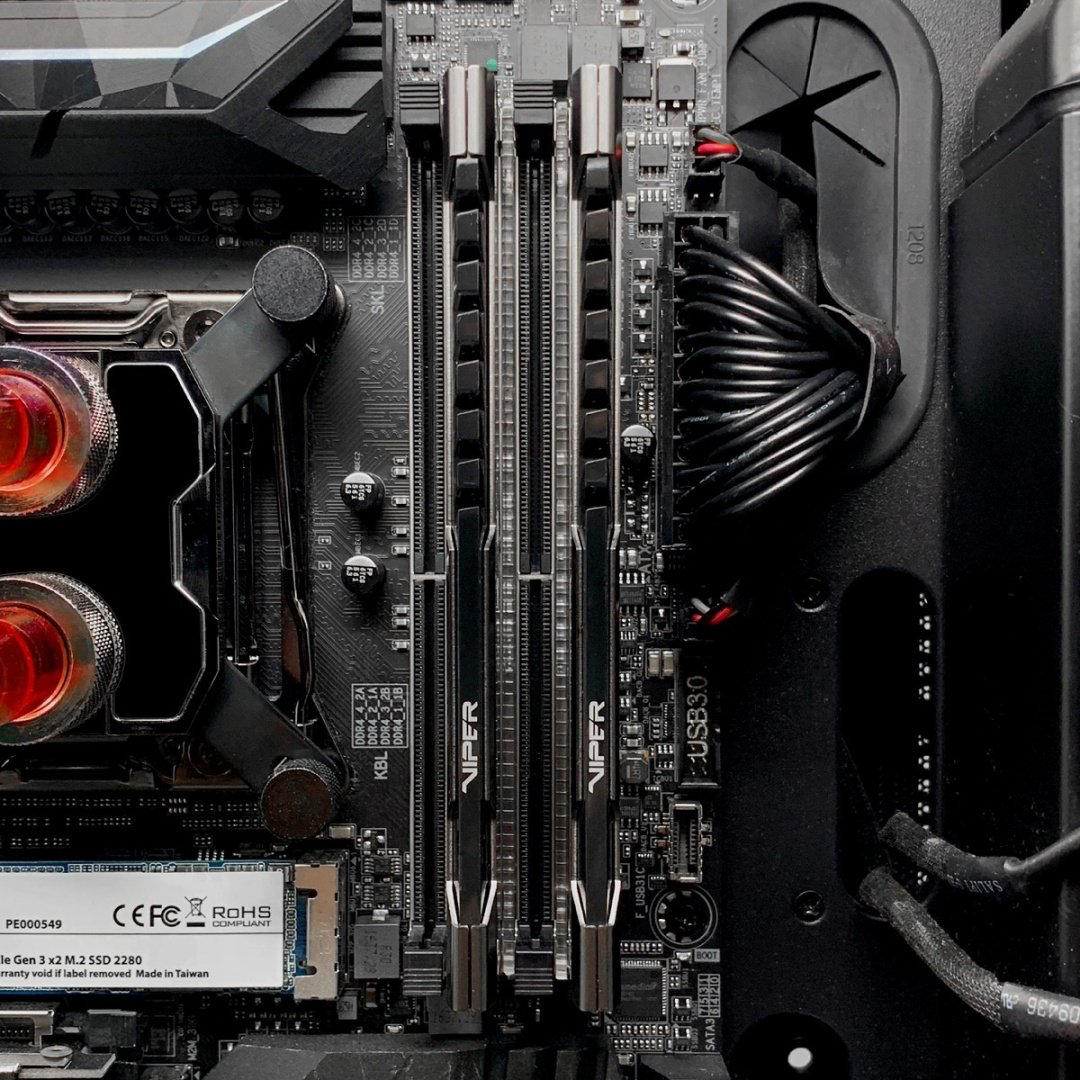 Оперативная память Patriot Viper Steel DDR4 PVS416G320C6K 16 Гб купить,NaN