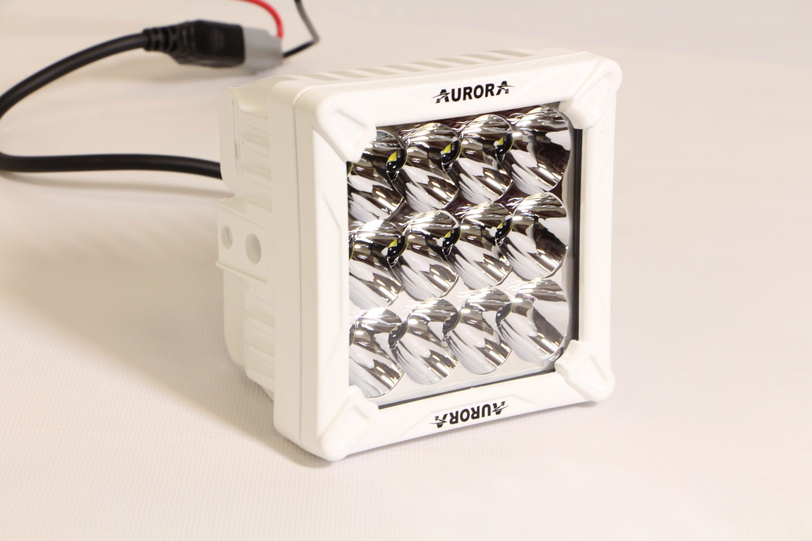 AURORA светодиодная фара ALO-M-W-4-C27T3 120 квадратная купить,NaN