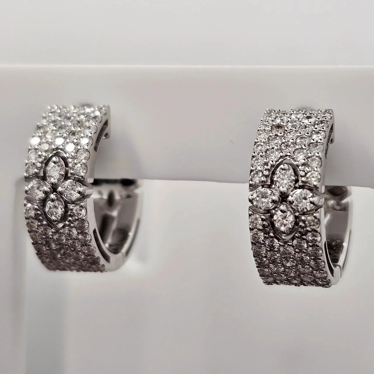 Серьги Deimantas 114890023 0,78ct. купить,NaN