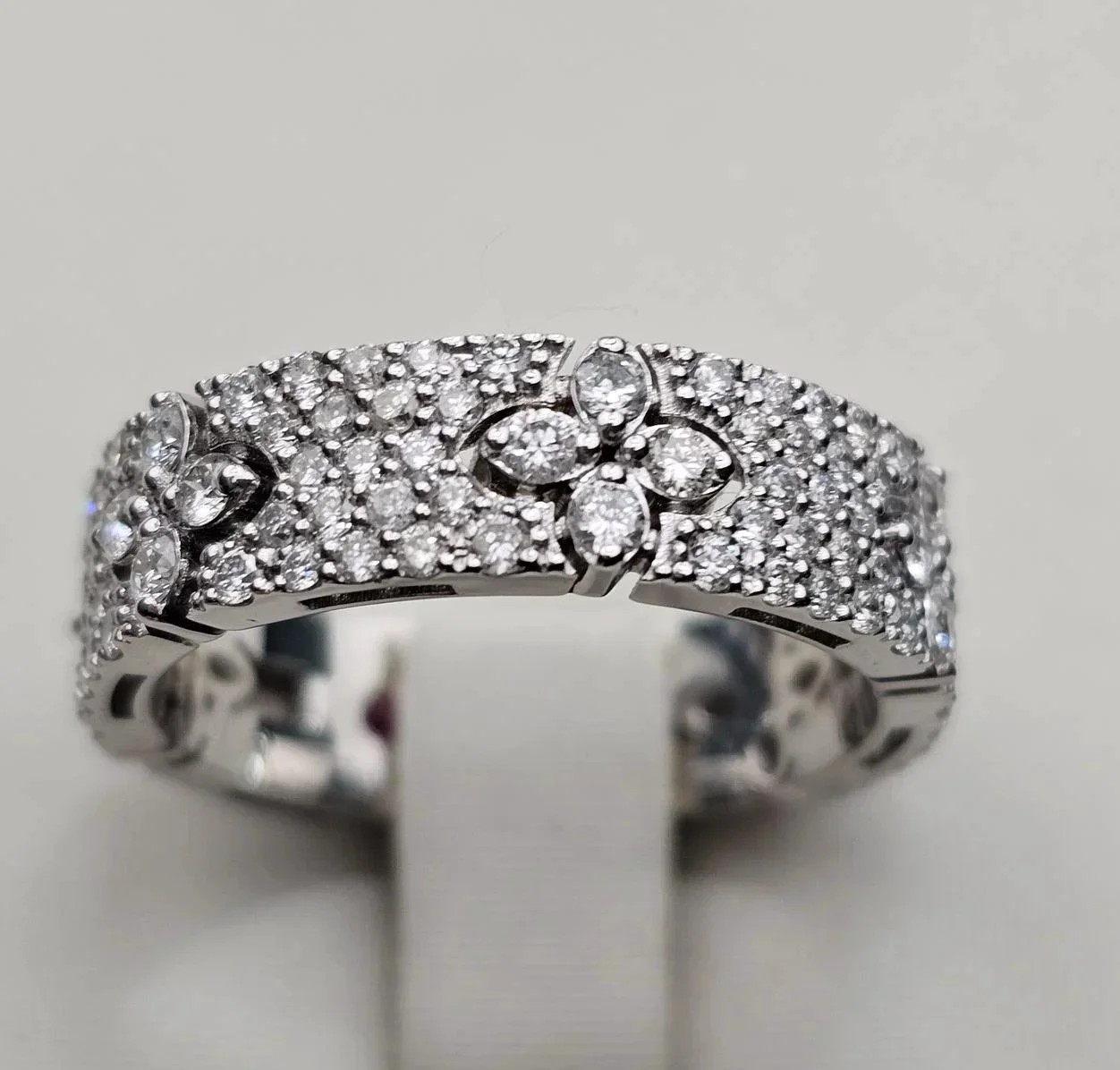 Комплект Deimantas 115011111 17,5р 0,97ct 0,78ct. купить,NaN