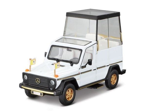 Модель автомобиля Bburago 1:43 Mercedes Benz PAPA Mobile купить,NaN