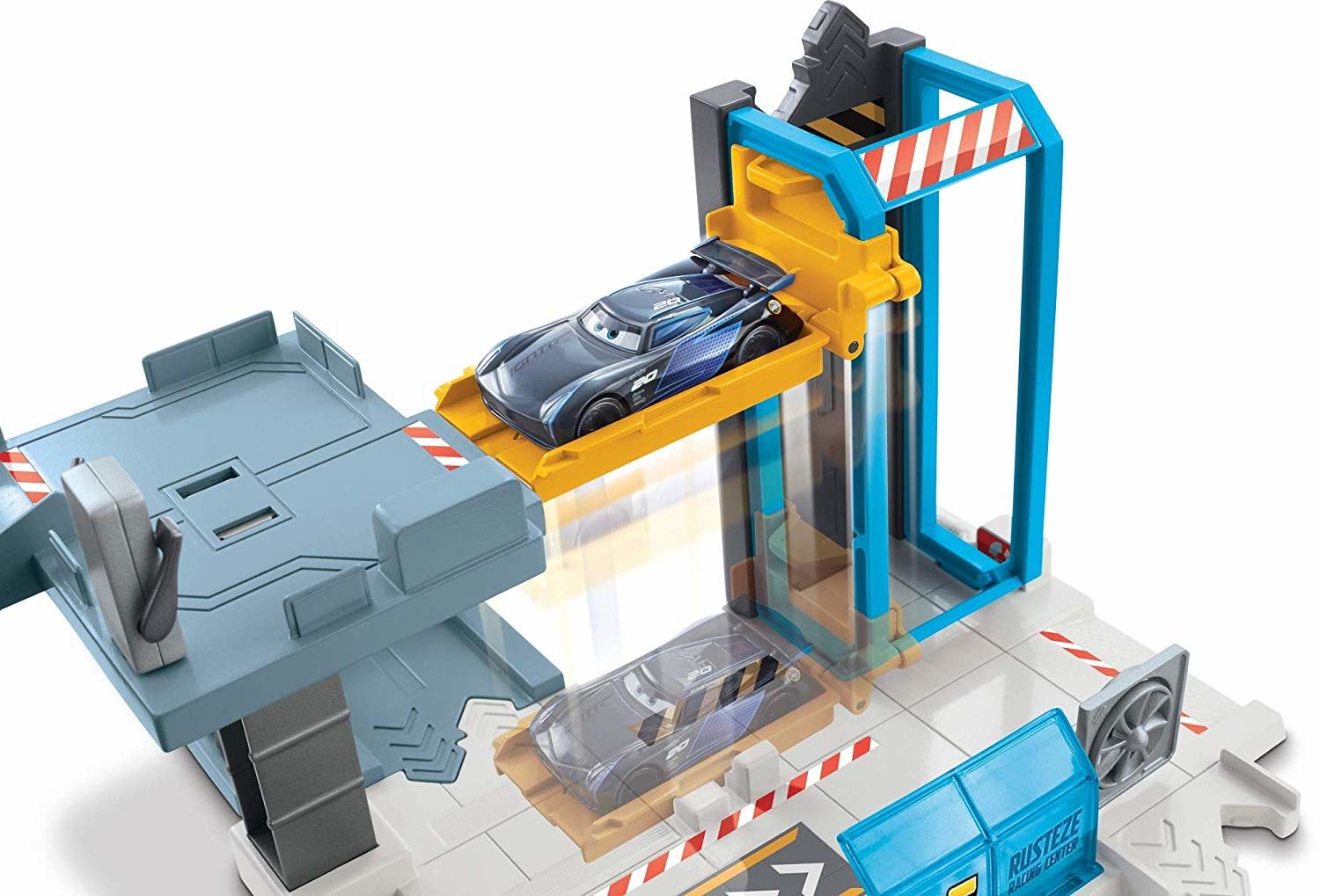 Игровой набор Mattel Cars Гоночный центр Rusteze купить,NaN