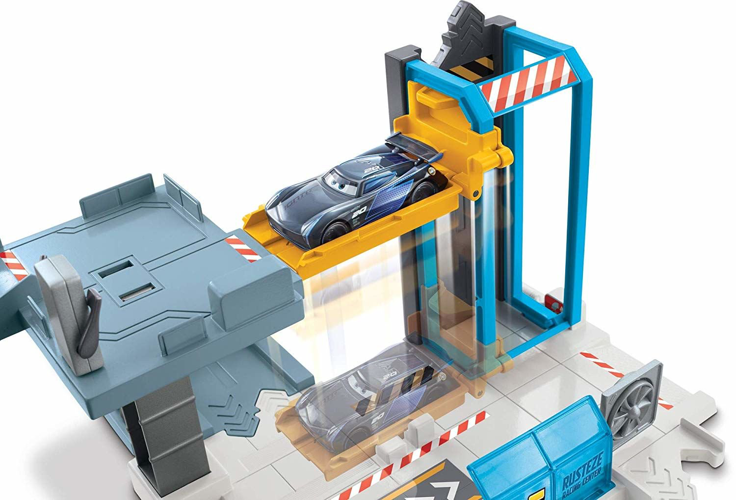 Игровой набор Mattel Cars Гоночный центр Rusteze купить,NaN
