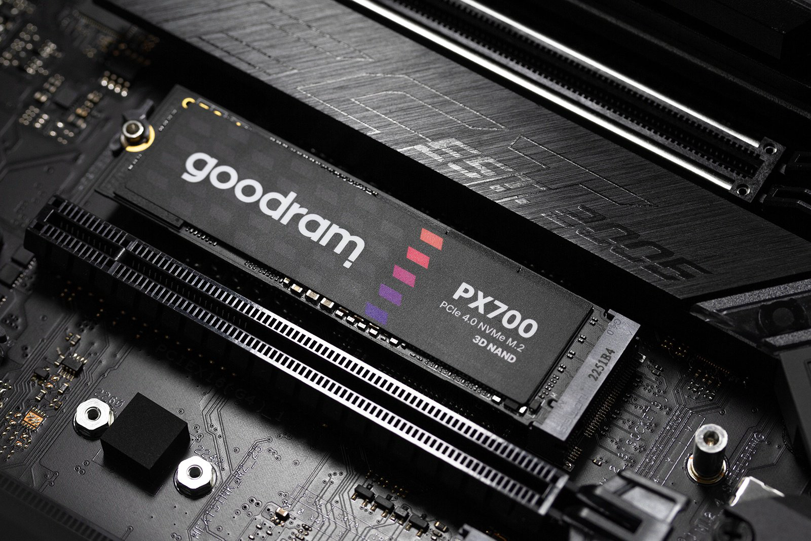 SSD GOODRAM SSDPR-PX700-04T-80 4000 Гб купить,NaN
