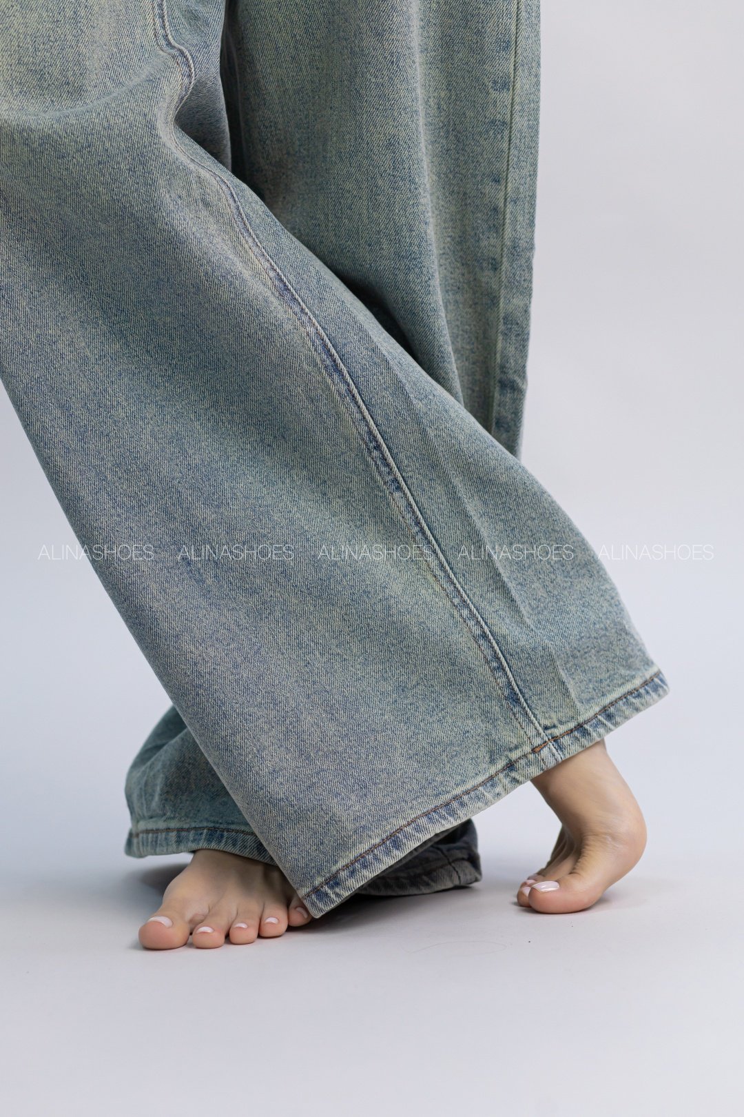 Джинсы палаццо alinashoes мультиколор купить,NaN