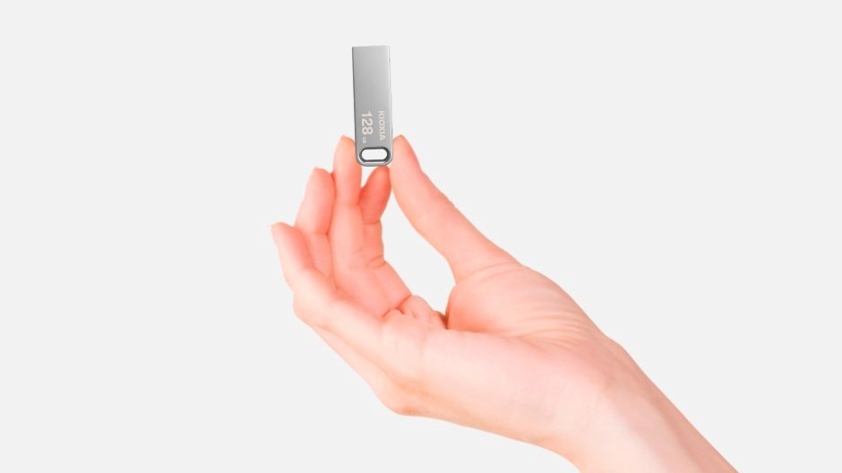 USB Flash карта KIOXIA TransMemory U366 Silver, LU366S128GG4 128 Гб купить,NaN
