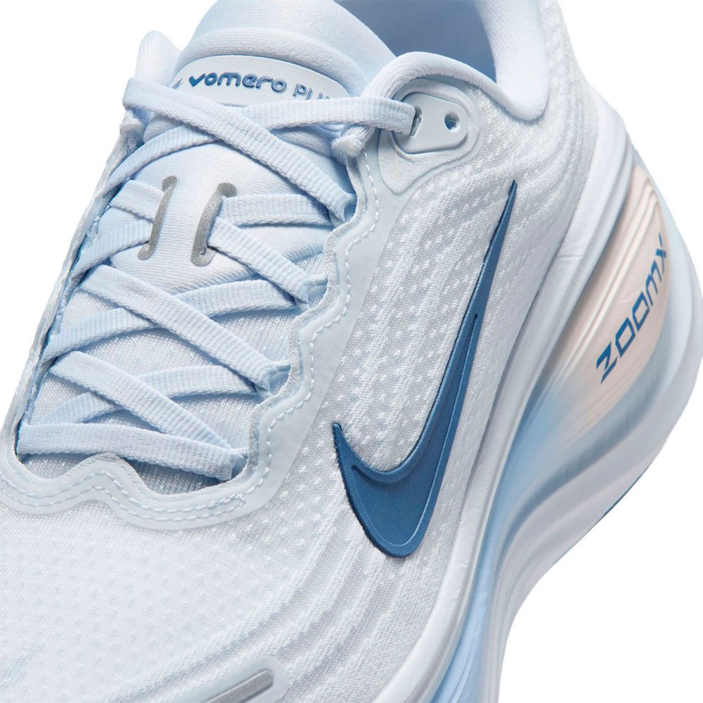 Кроссовки Nike Nike Vomero Plus белый, серый, темно-синий купить,129900