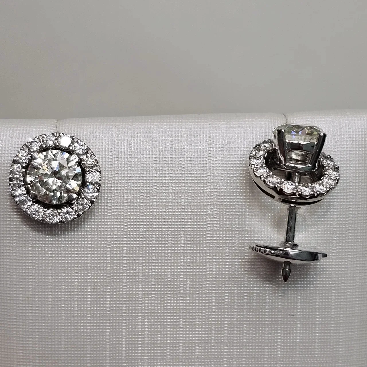 Серьги Deimantas 115122660 1,3ct 0,5ct. купить,NaN