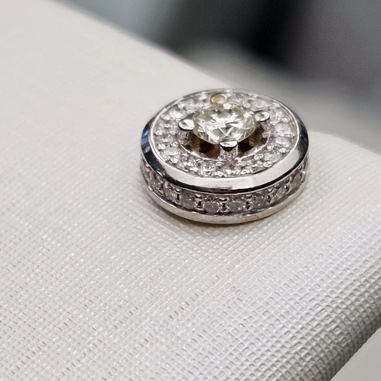 Серьги Deimantas 115172790 0,23ct. купить,NaN