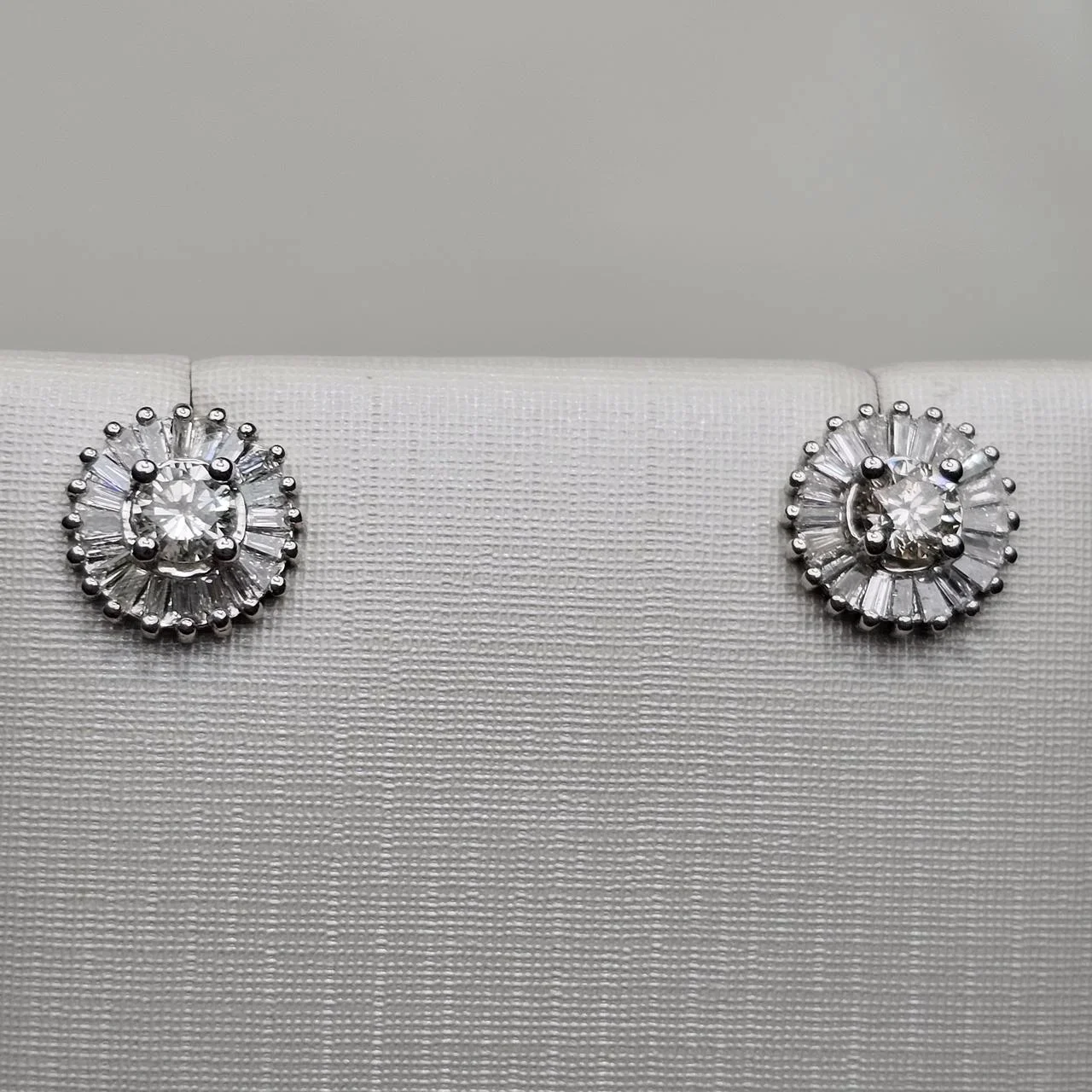Серьги Deimantas 115165504 0,33ct 0,33ct. купить,NaN