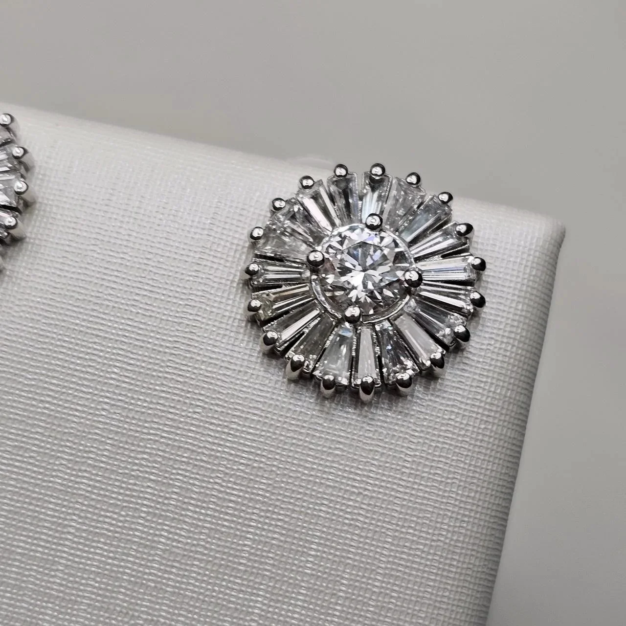 Серьги Deimantas 115136437 0,83ct 2,65ct. купить,NaN