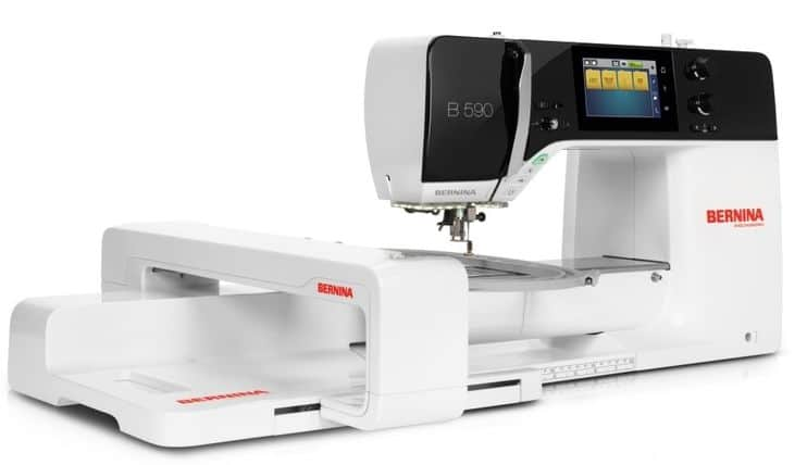 Компьютерная швейно-вышивальная машина Bernina 590 белая