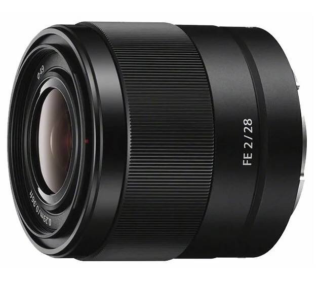 Объектив Sony FE 28mm f/2 SEL28F20.SYX черный