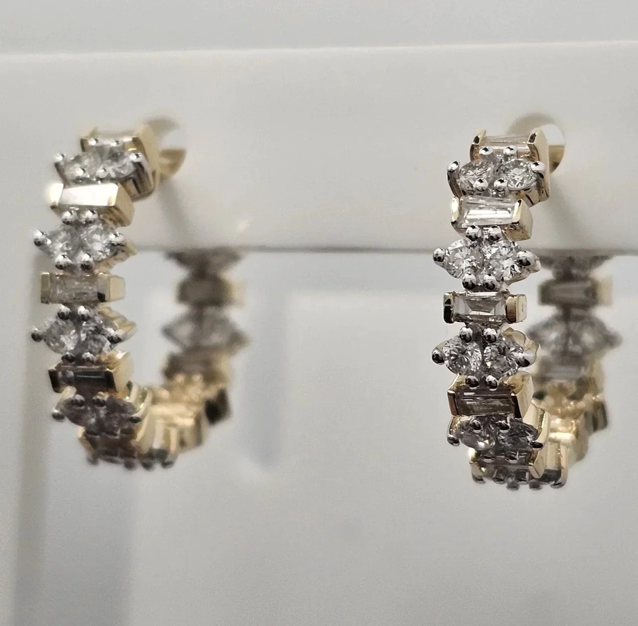 Комплект Deimantas 115208825 17р 0,37ct 0,03ct 0,75ct 0,45ct. купить,NaN