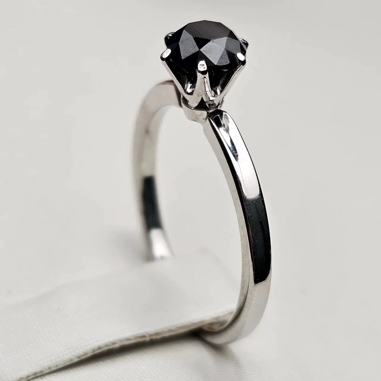 Кольцо Deimantas 115290831 16р 0,726ct. купить,NaN