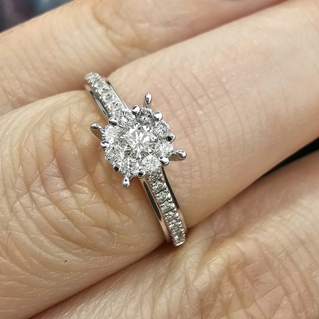 Кольцо Deimantas 106864350 16р 1,89гр 0,3ct. купить,NaN