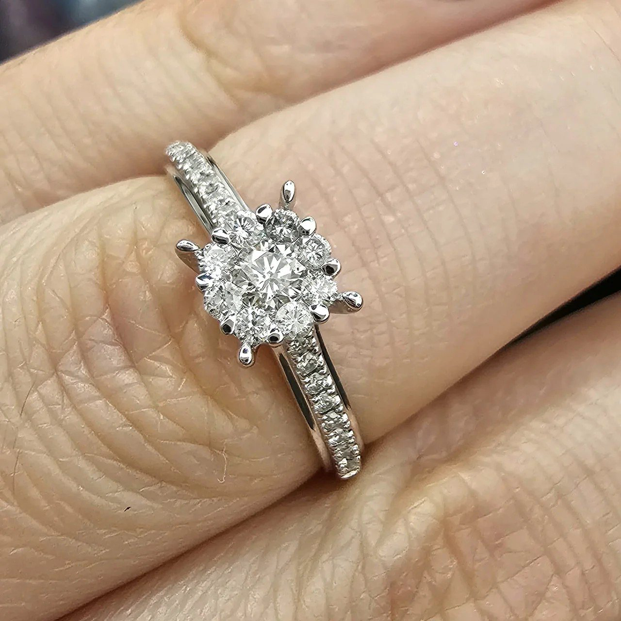 Кольцо Deimantas 106864350 16р 1,89гр 0,3ct. купить,NaN