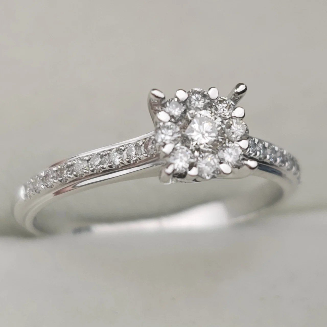 Кольцо Deimantas 106864350 16р 1,89гр 0,3ct. купить,NaN