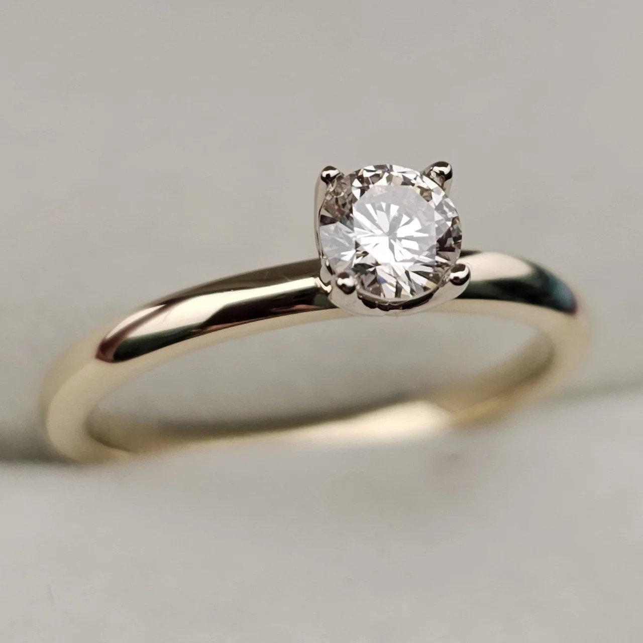 Кольцо Deimantas 106864529 16,5р 2,23гр 0,33ct. купить,NaN