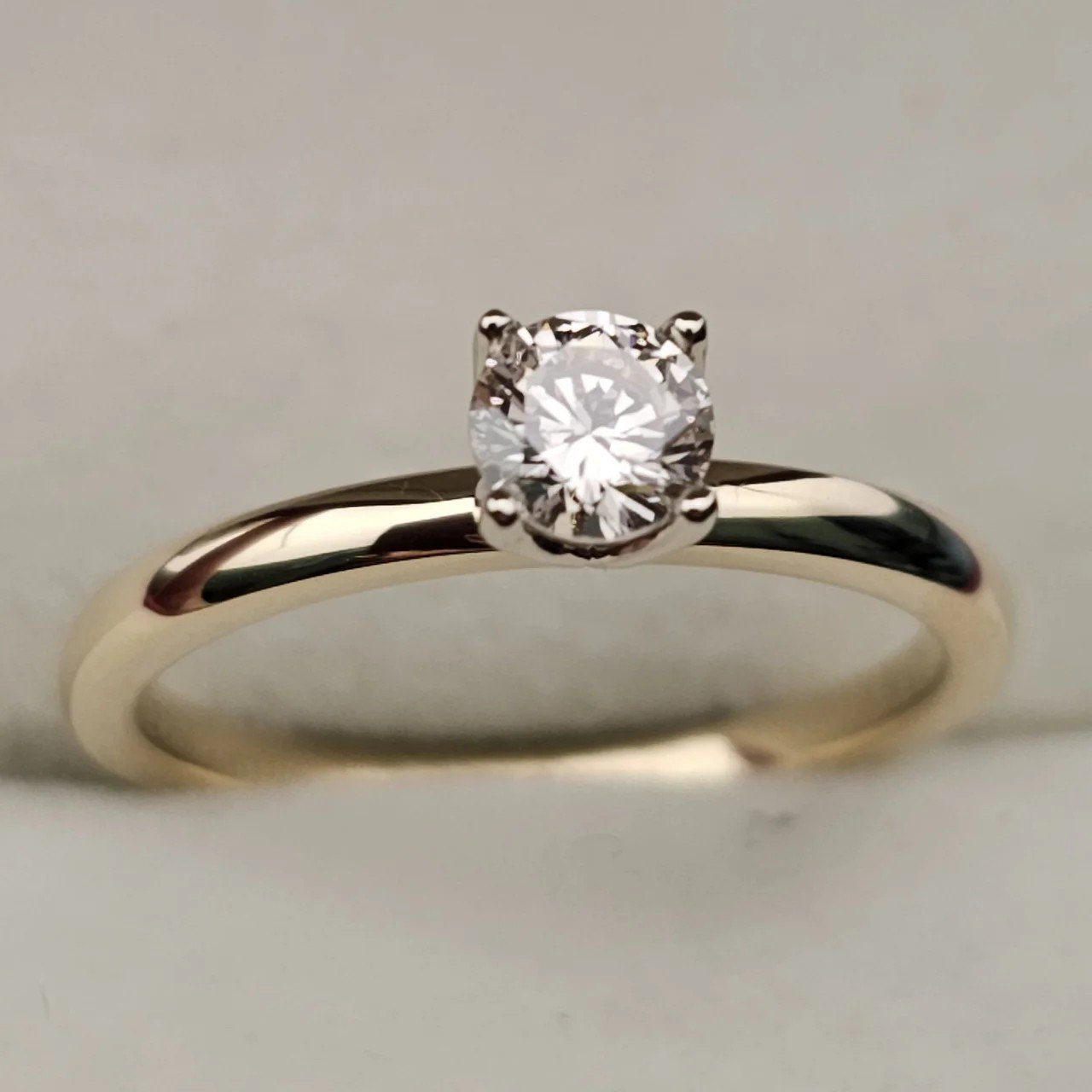 Кольцо Deimantas 106864529 16,5р 2,23гр 0,33ct. купить,NaN
