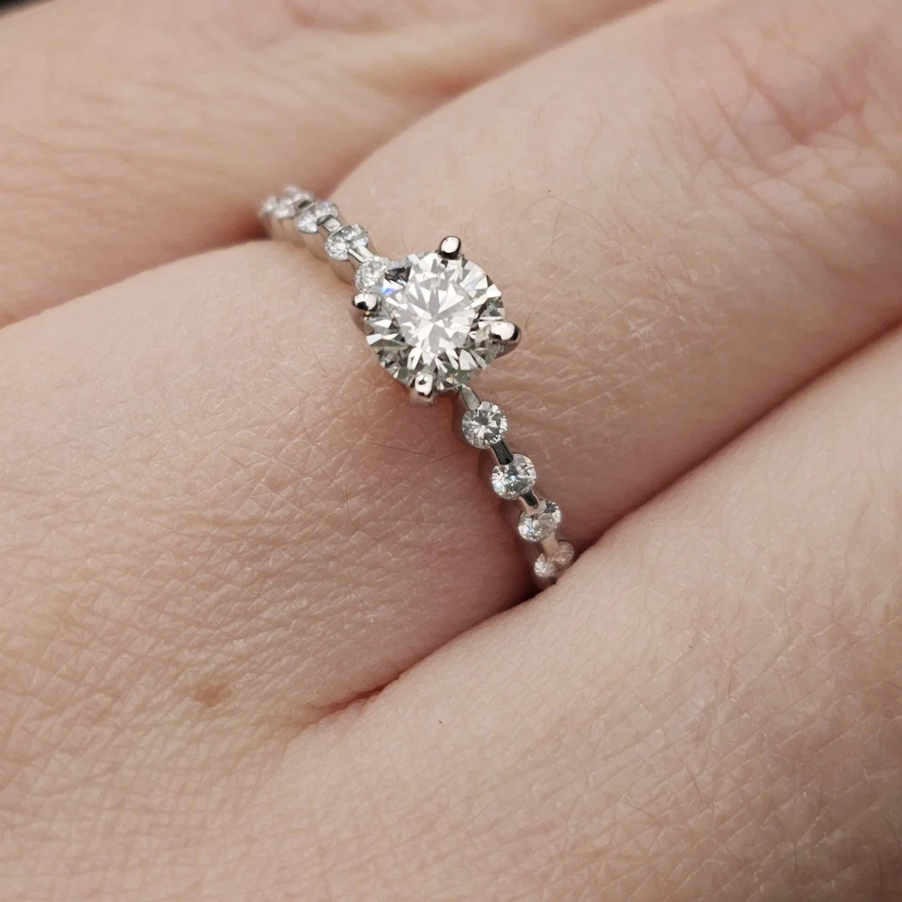 Кольцо Deimantas 107107958 17р 0,81гр 0,81ct. купить,NaN