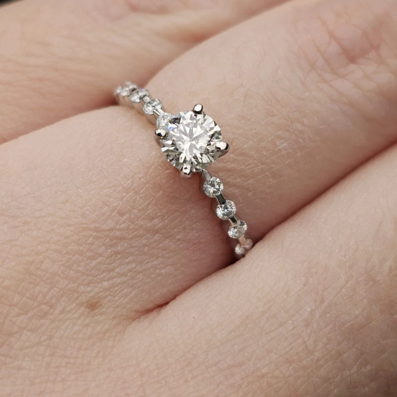 Кольцо Deimantas 107107958 17р 0,81гр 0,81ct. купить,NaN