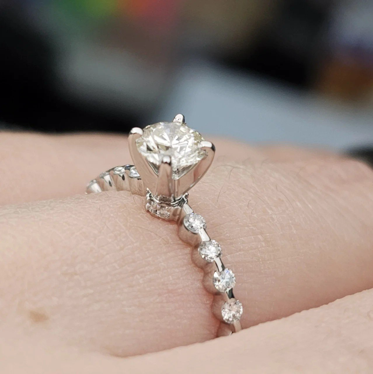 Кольцо Deimantas 107107958 17р 0,81гр 0,81ct. купить,NaN