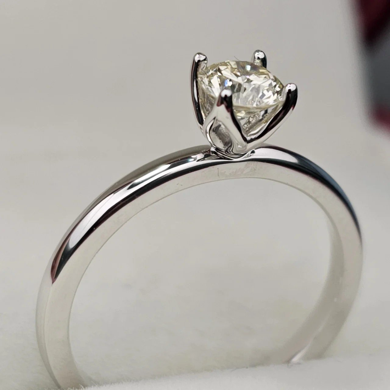 Кольцо Deimantas 106864246 16,5р 2,38гр 0,41ct. купить,NaN