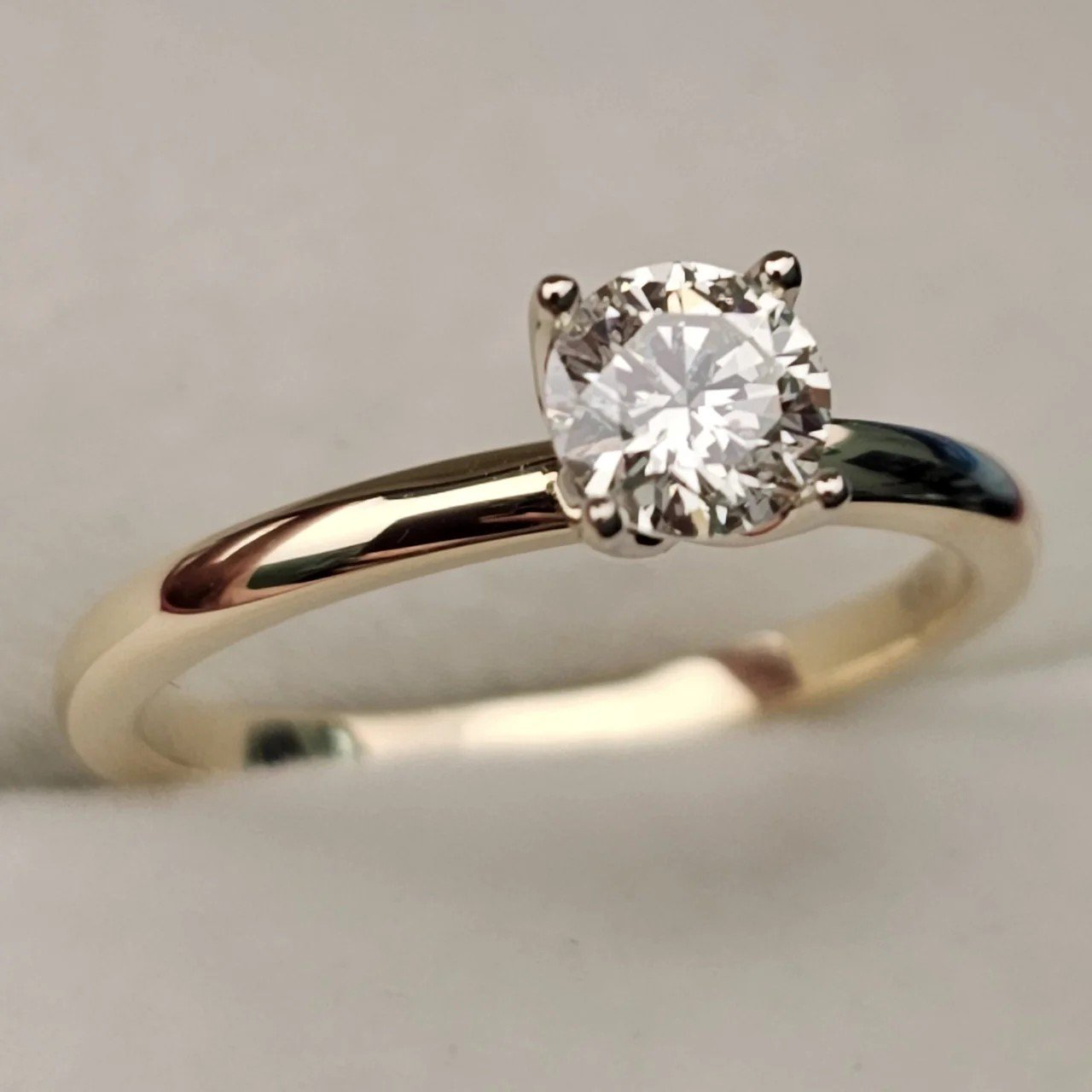 Кольцо Deimantas 106864391 16,5р 2,31гр 0,5ct. купить,NaN