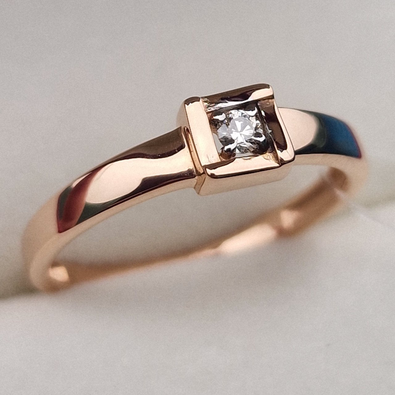 Кольцо Deimantas 100067985 18р 2,05гр 0,06ct. купить,NaN