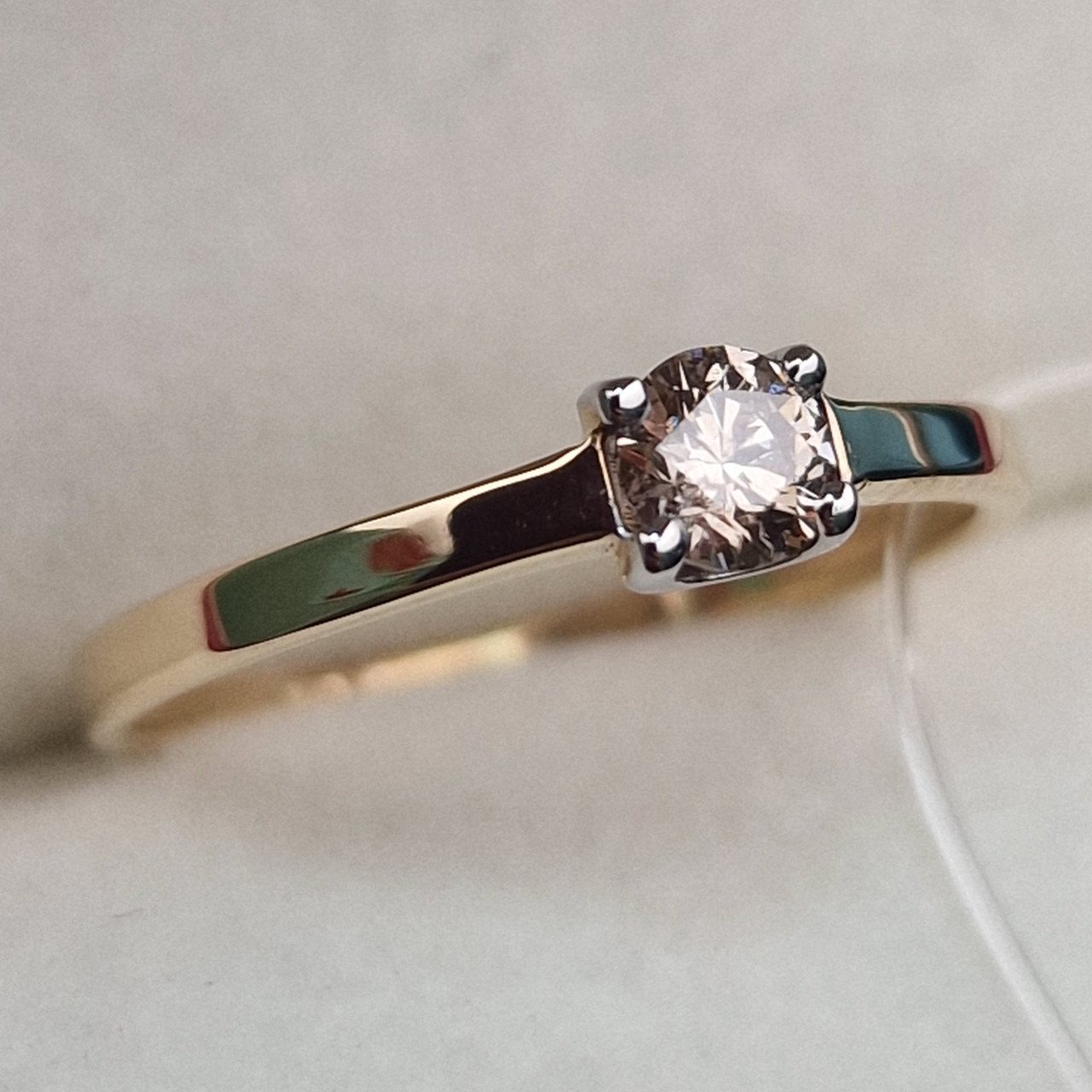 Кольцо Deimantas 100068035 16,5р 1,17гр 0,234ct. купить,NaN