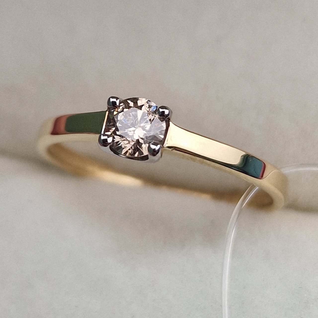 Кольцо Deimantas 100068035 16,5р 1,17гр 0,234ct. купить,NaN