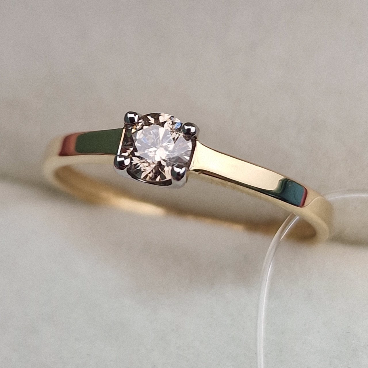 Кольцо Deimantas 100068035 16,5р 1,17гр 0,234ct. купить,NaN