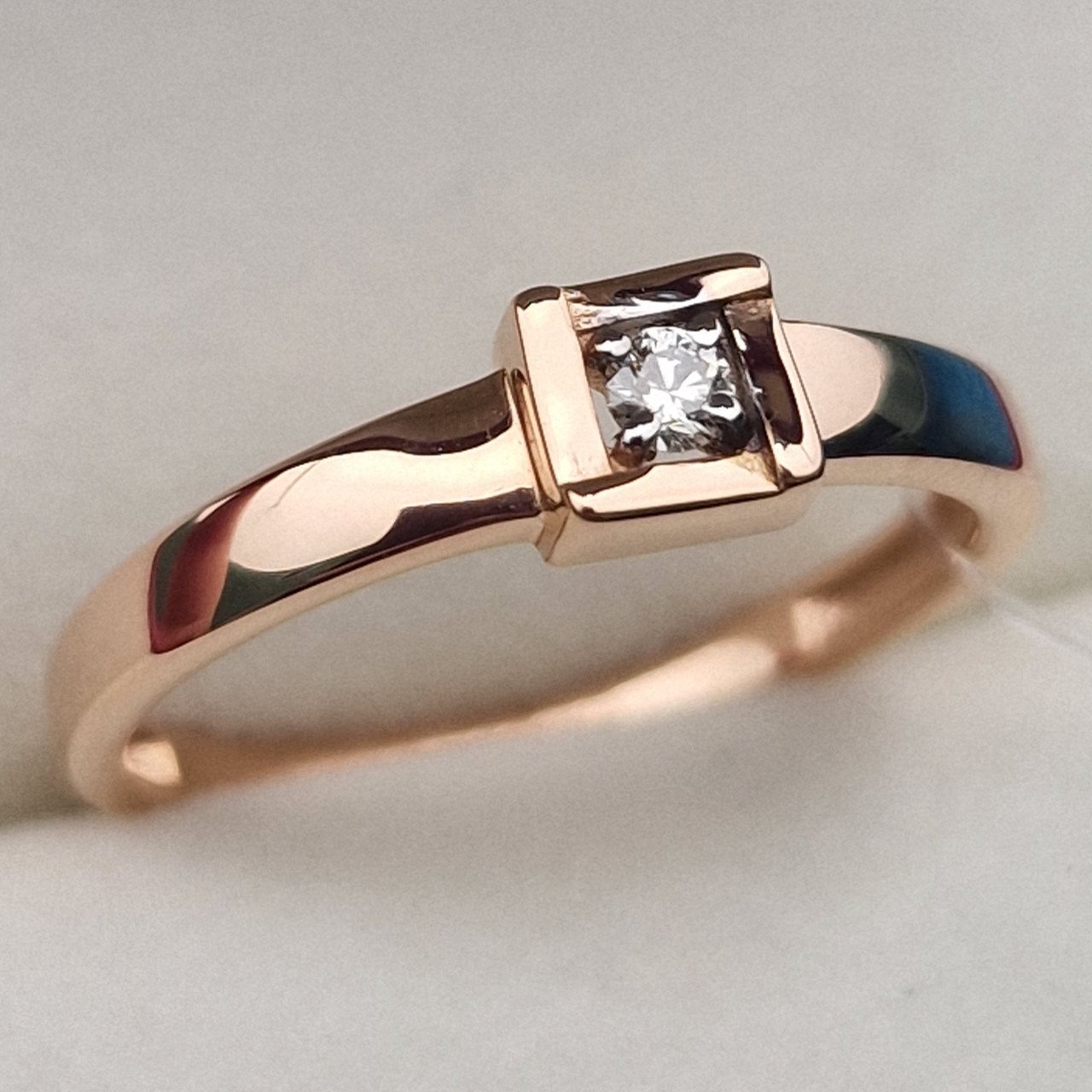 Кольцо Deimantas 100067985 18р 2,05гр 0,06ct. купить,NaN