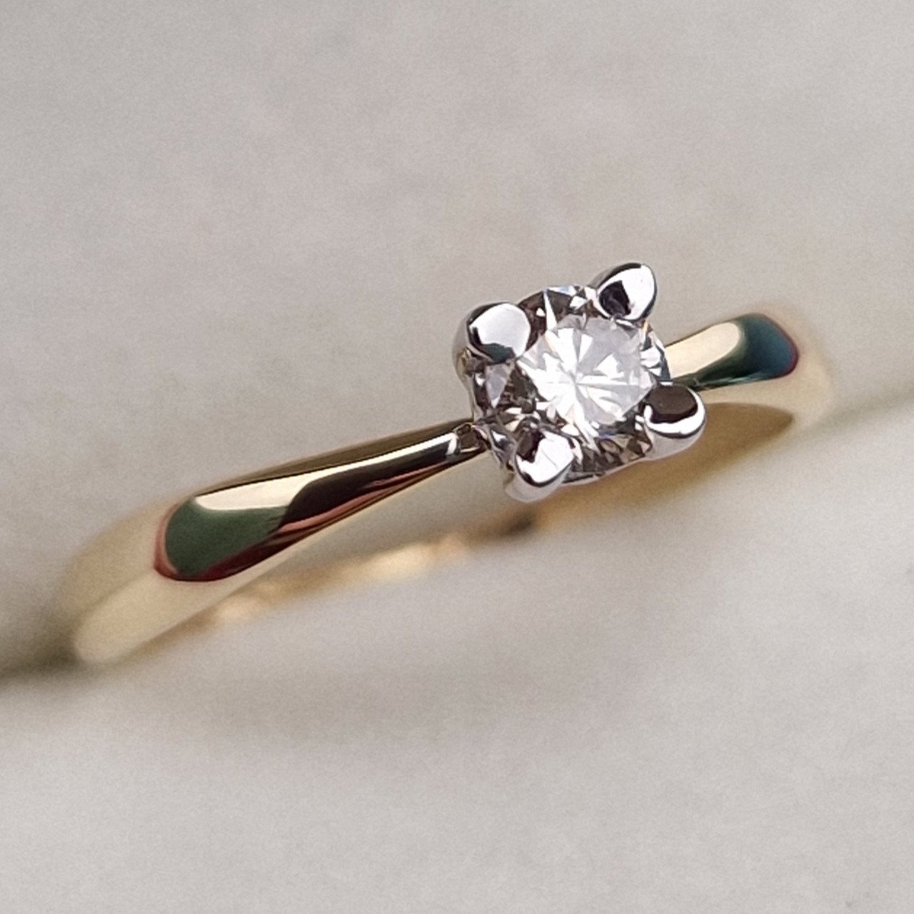 Кольцо Deimantas 100358665 15р 0,86гр 0,185ct. купить,NaN