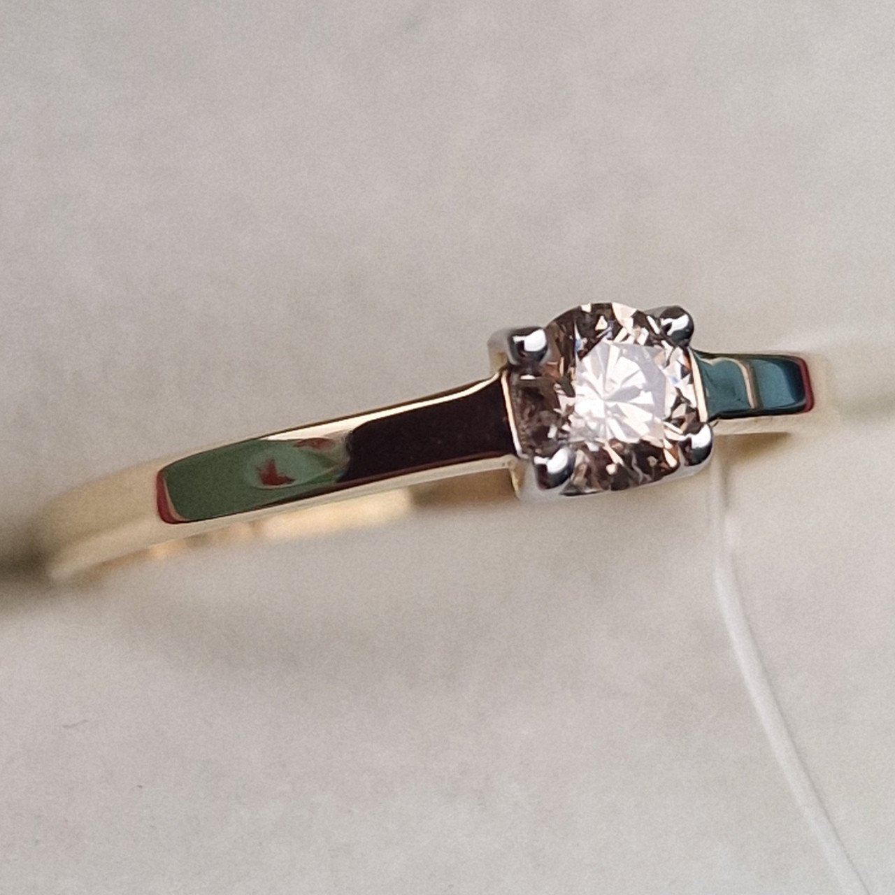 Кольцо Deimantas 100068035 16,5р 1,17гр 0,234ct. купить,NaN