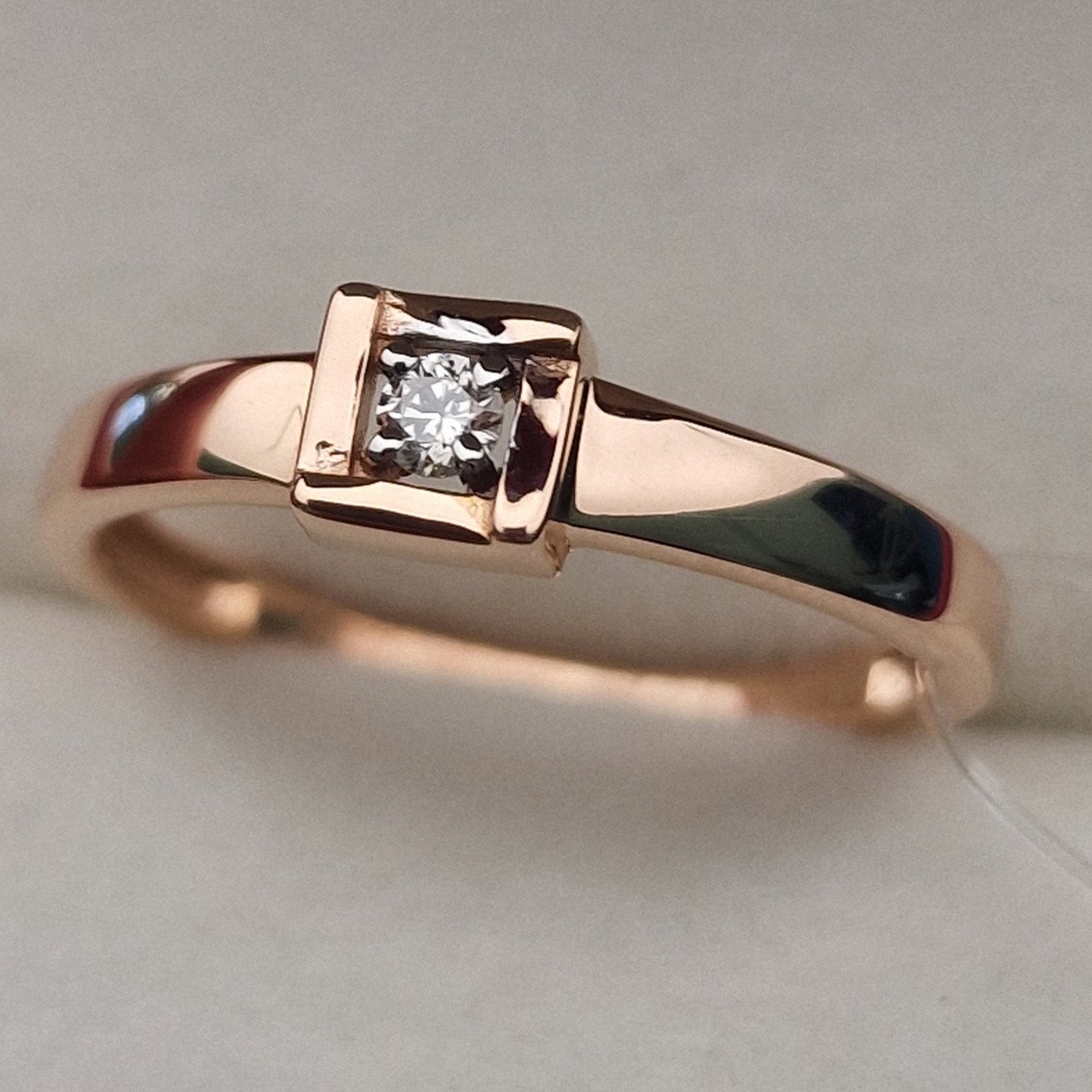Кольцо Deimantas 100067985 18р 2,05гр 0,06ct. купить,NaN