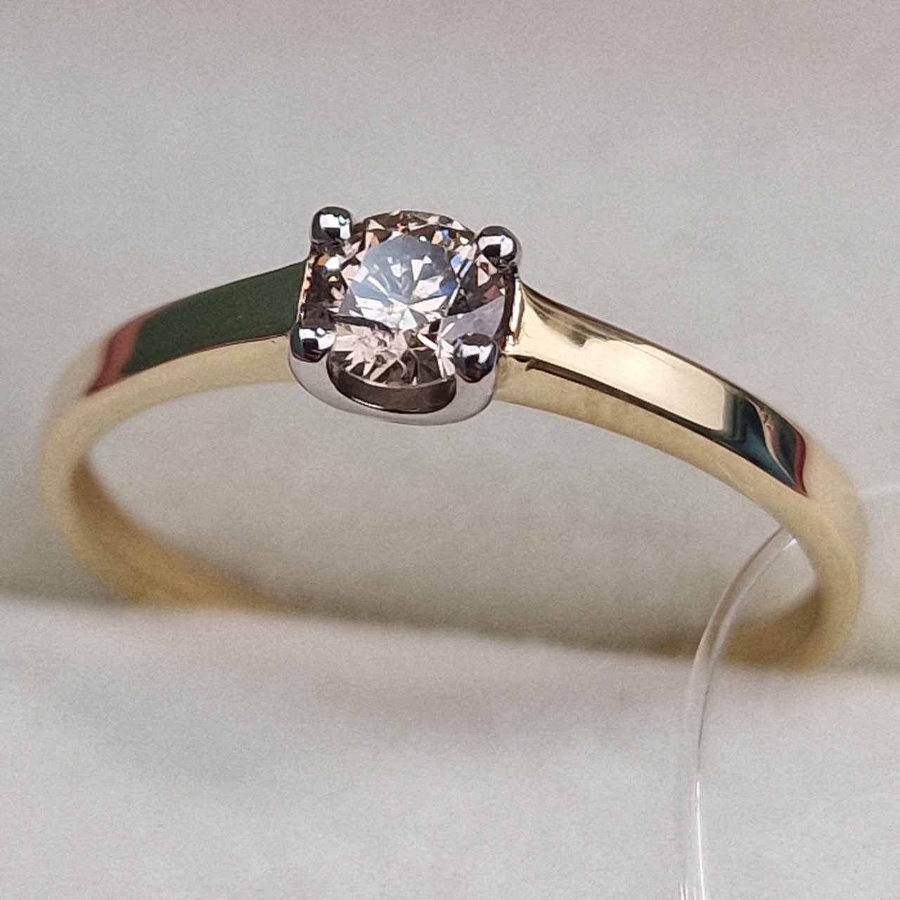 Кольцо Deimantas 100068035 16,5р 1,17гр 0,234ct. купить,NaN
