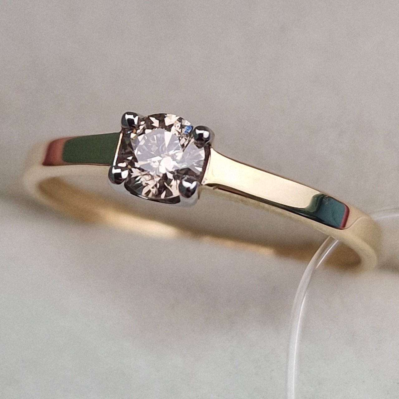 Кольцо Deimantas 100068035 16,5р 1,17гр 0,234ct. купить,NaN