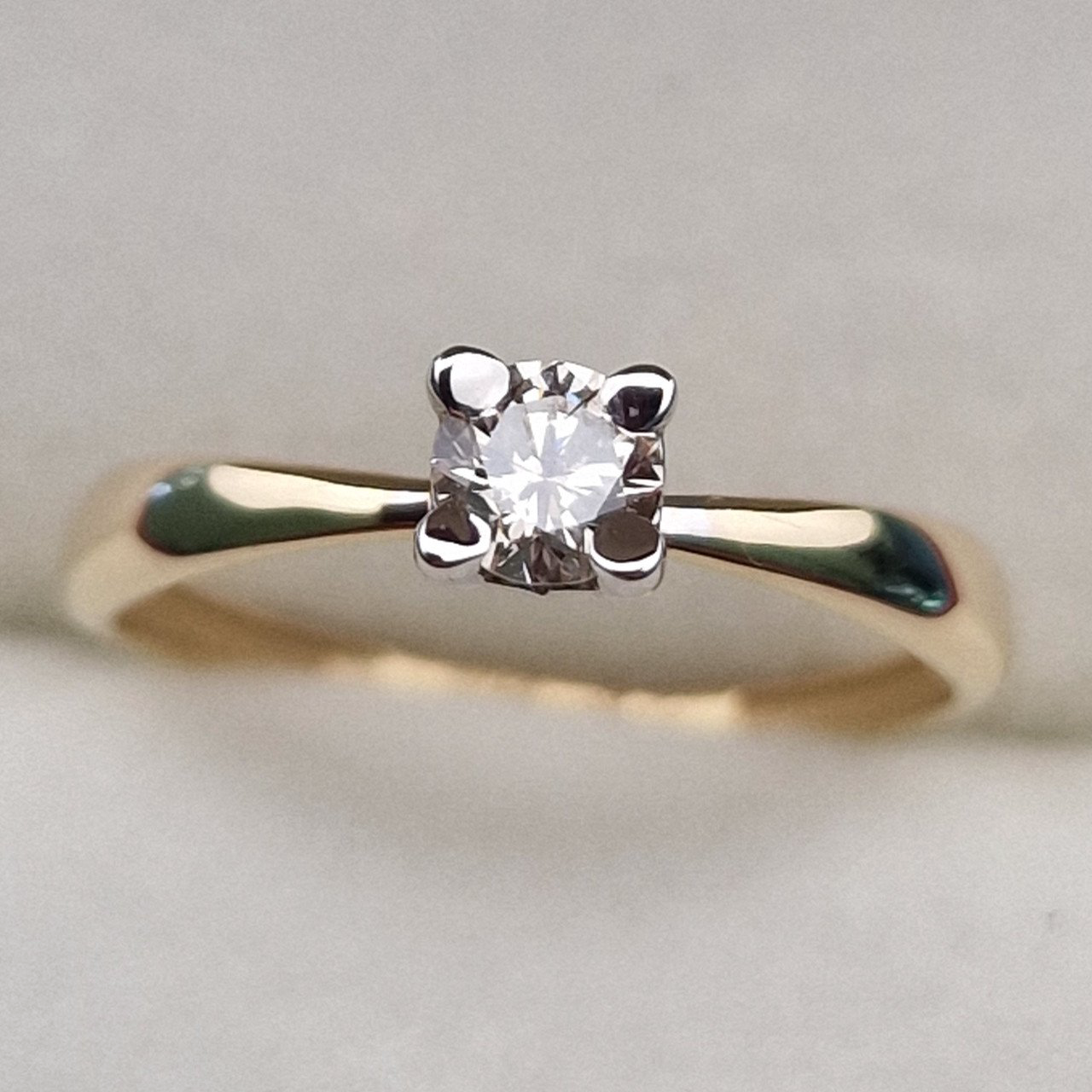 Кольцо Deimantas 100358665 15р 0,86гр 0,185ct. купить,NaN