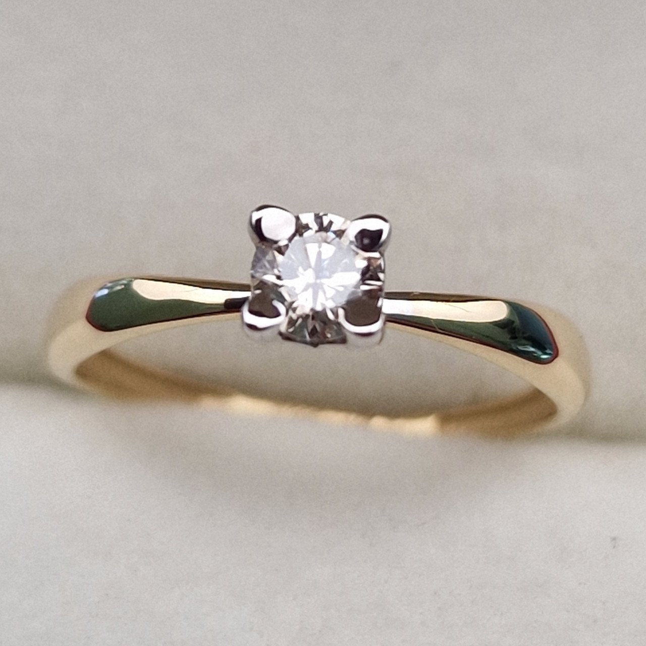 Кольцо Deimantas 100358665 15р 0,86гр 0,185ct. купить,NaN