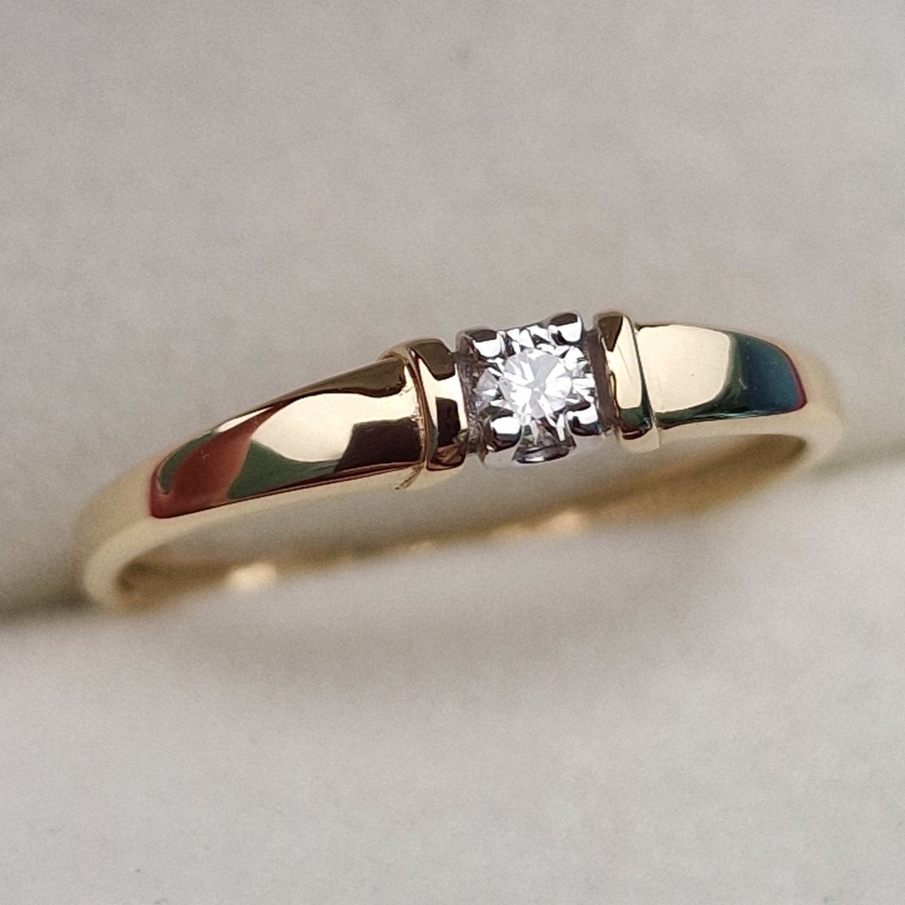 Кольцо Deimantas 100358673 16,5р 0,87гр 0,06ct. купить,NaN