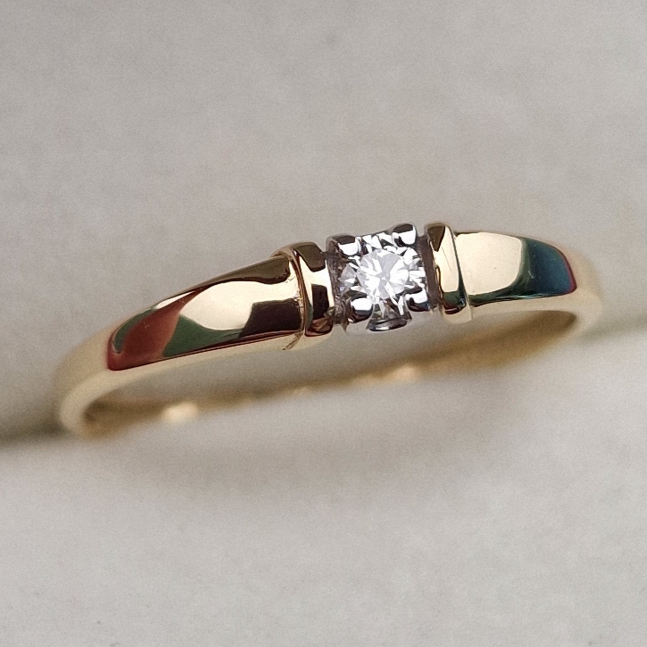 Кольцо Deimantas 100358673 16,5р 0,87гр 0,06ct. купить,NaN