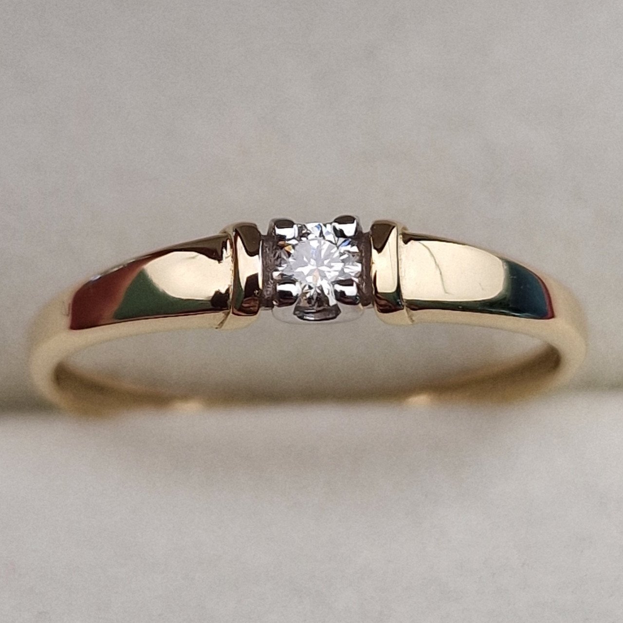 Кольцо Deimantas 100358673 16,5р 0,87гр 0,06ct. купить,NaN