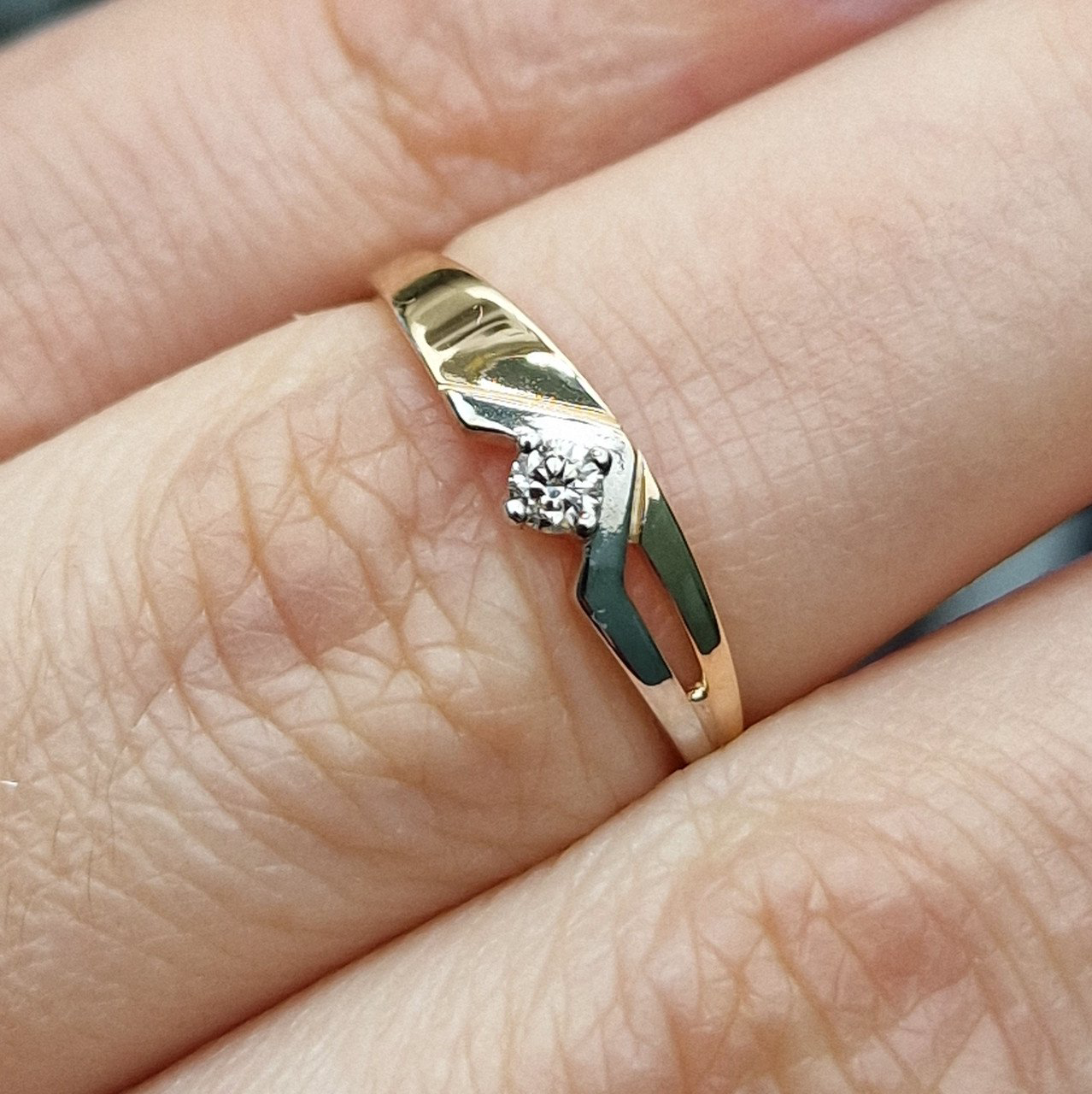 Кольцо Deimantas 100358674 16р 1,08гр 0,061ct. купить,NaN