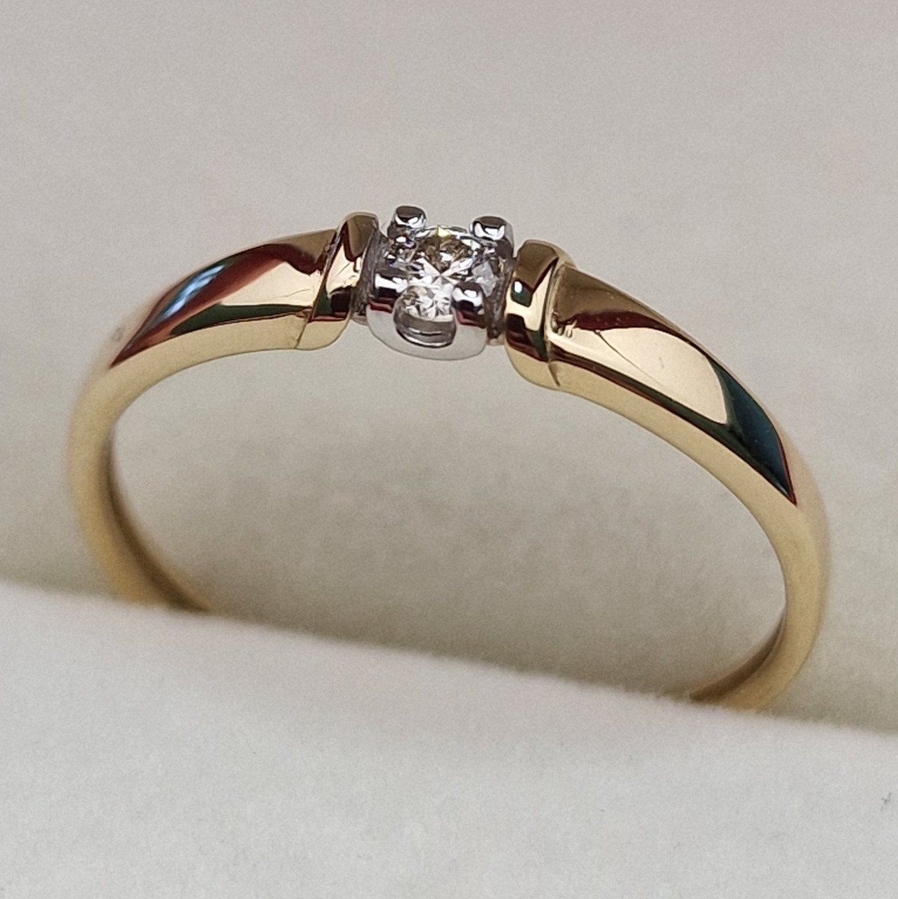 Кольцо Deimantas 100358673 16,5р 0,87гр 0,06ct. купить,NaN