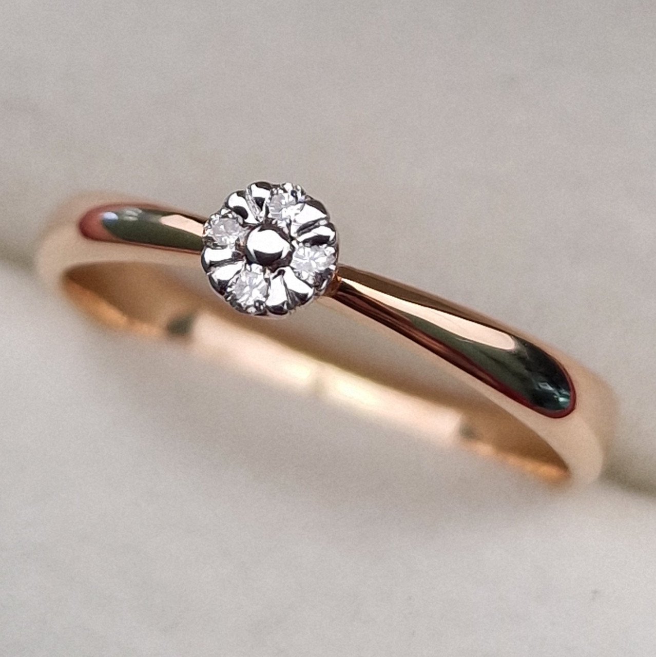 Кольцо Deimantas 100358752 17р 1.81гр 0,051ct. купить,NaN